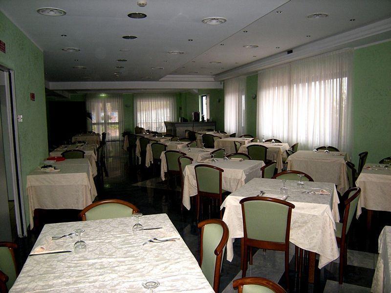 אקואפסה Sea Garden Hotel מראה חיצוני תמונה
